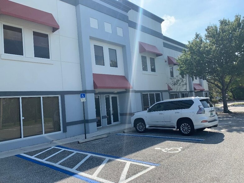 More Photos Of 4050 Westgate Ave, West Palm Beach Showroom For Lease