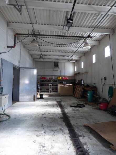 More Photos Of 9323 Garfield Ave S, Bloomington Distribution For Sale