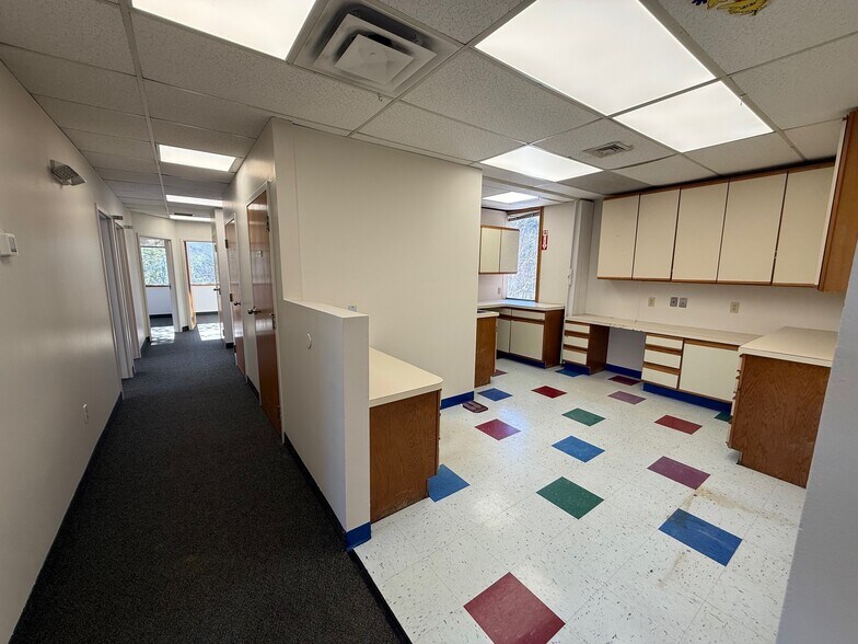 More Photos Of 34 Dale Rd, Avon Medical For Lease