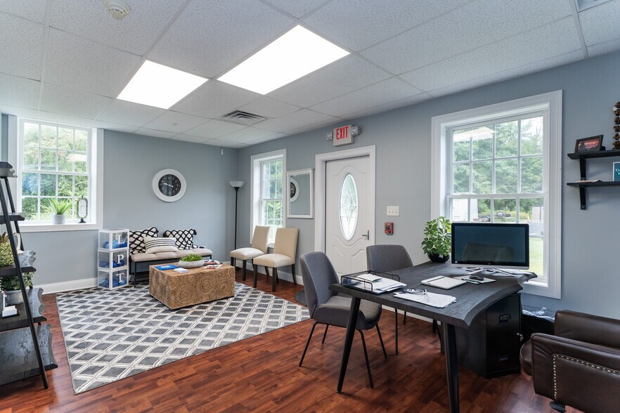 More Photos Of 442 State St, Belchertown Office Residential For Sale