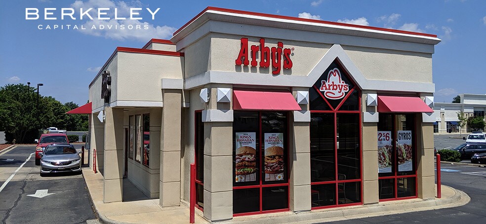 More Photos Of 597 N Polk St, Pineville Freestanding For Lease