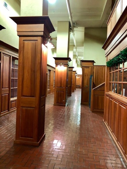 More Photos Of 231 Capitol St, Charleston Office For Lease