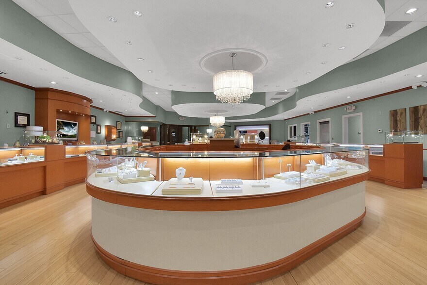 More Photos Of 2555 Miamisburg-Centerville Rd, Dayton Freestanding For Sale