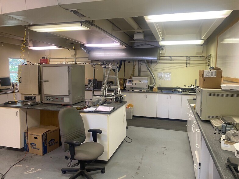 More Photos Of 1453 W 820 N, Provo Manufacturing For Sale