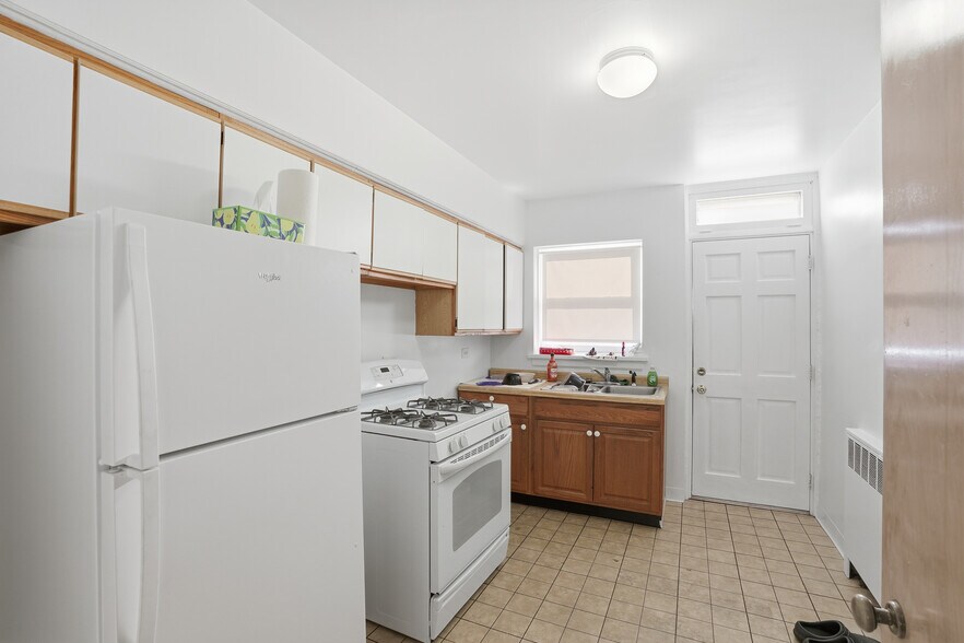 More Photos Of 10835 S Western Ave, Chicago Apartments For Sale