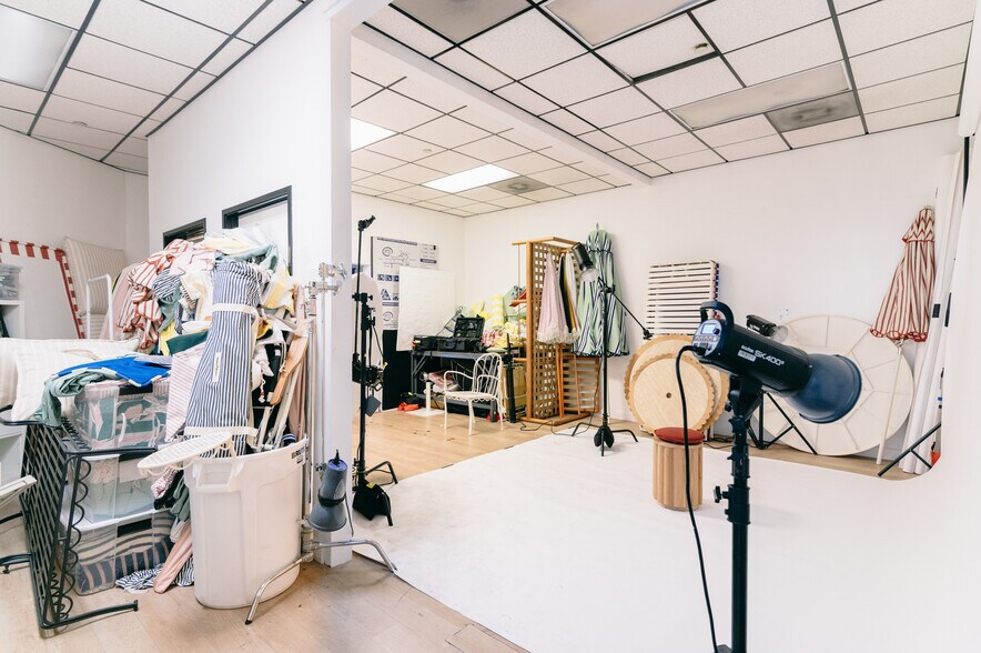 More Photos Of 19010 S Alameda St, Rancho Dominguez Distribution For Lease