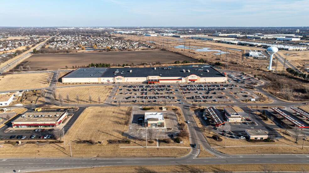 More Photos Of 140 Hansen Blvd, North Aurora Medical For Lease
