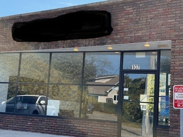 Primary Photo Of 107 Mill Dam Rd, Centerport General Retail For Sale