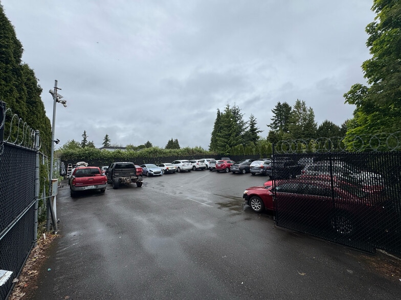 More Photos Of 912 SW 146th St, Burien Service For Sale