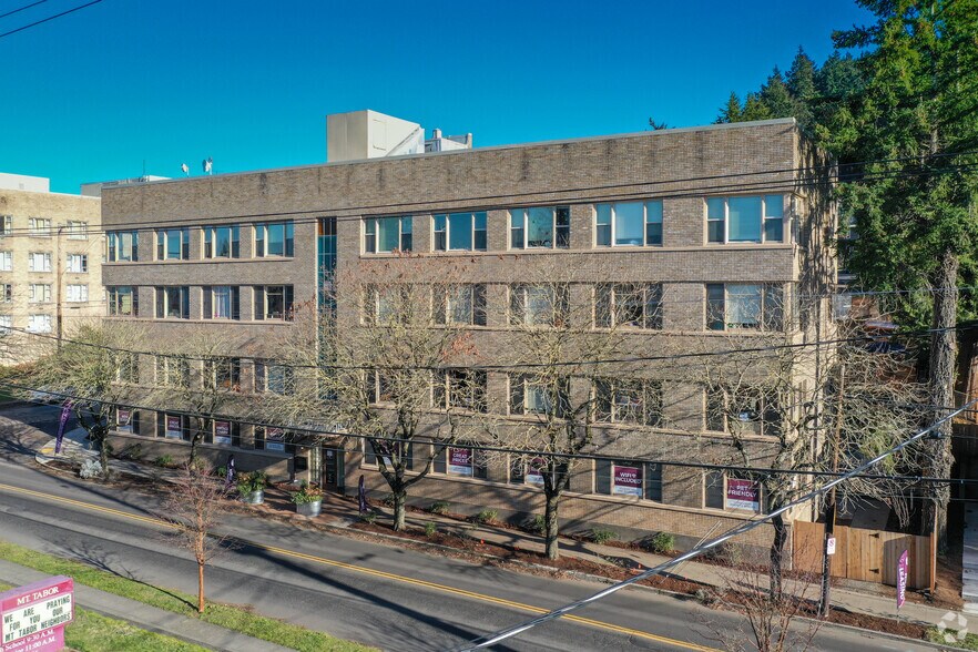 Primary Photo Of 1020 SE 60th Ave, Portland Apartments For Sale