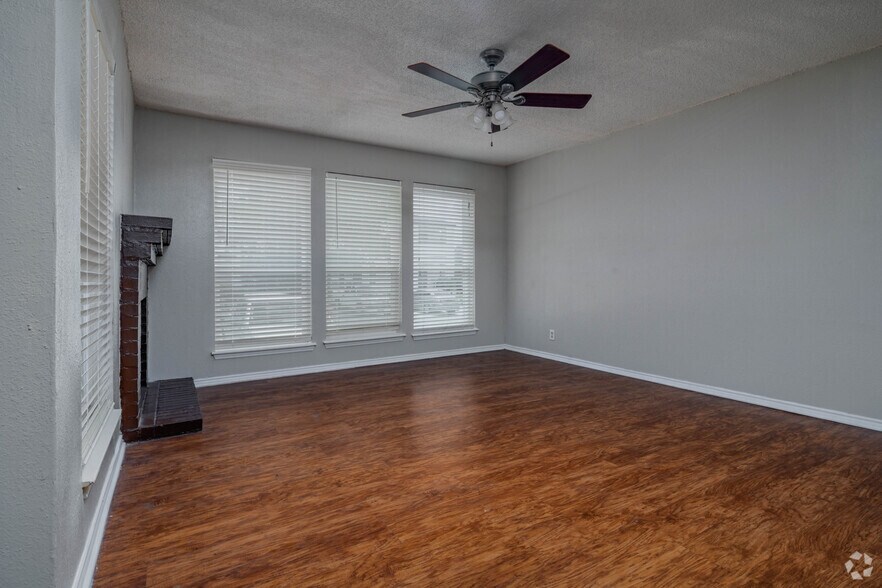 More Photos Of 14900 Nacogdoches Rd, San Antonio Apartments For Sale