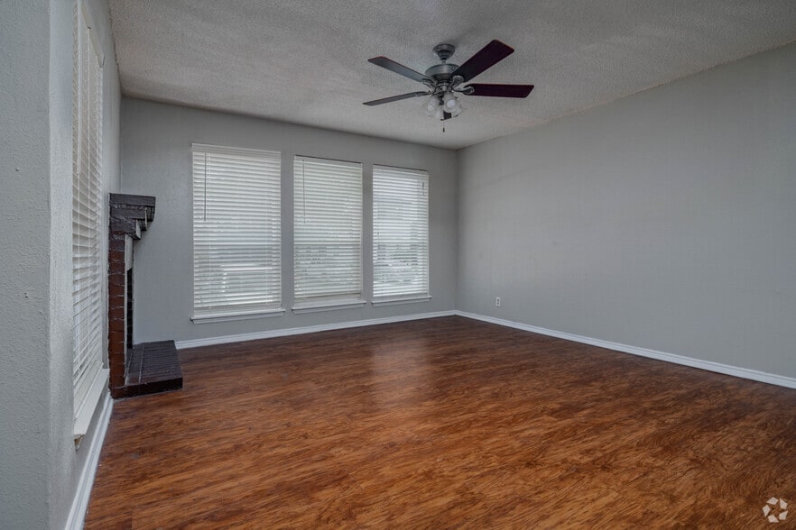 More Photos Of 14900 Nacogdoches Rd, San Antonio Apartments For Sale