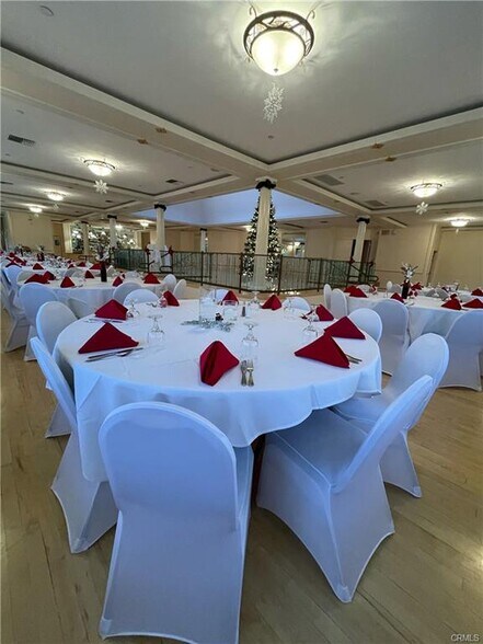 More Photos Of 200 Wall St, Chico Bar For Sale