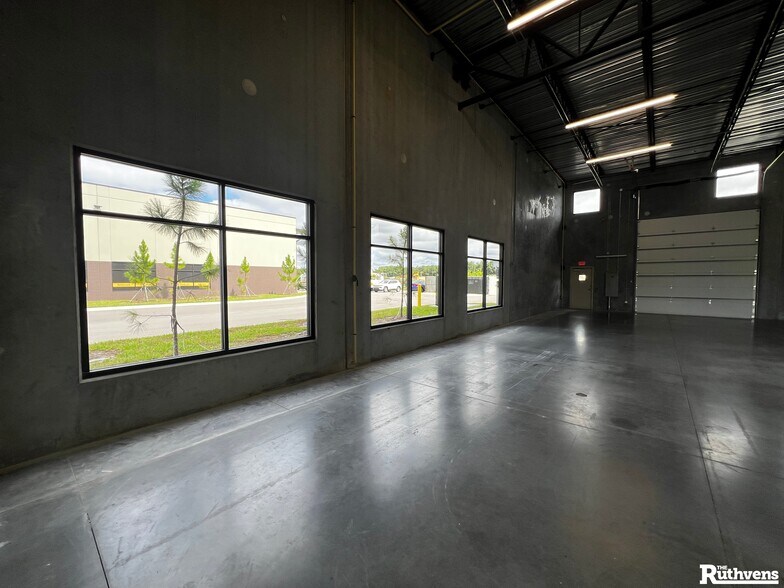 More Photos Of 3625 Jones Industrial Dr, Lakeland Unknown For Lease
