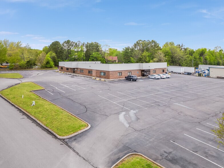 More Photos Of 950 Starvue Dr NW, Cleveland Office For Sale