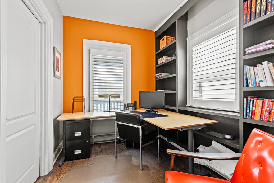 More Photos Of 196 King St, St Catharines Office For Sale