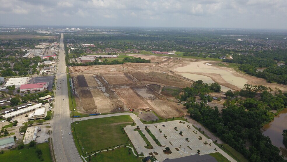 More Photos Of 3000 FM 528 Rd, Friendswood Unknown For Lease