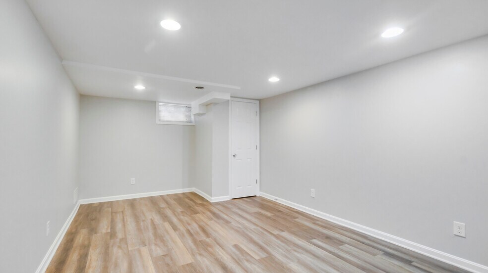 More Photos Of 315 N English Station Rd, Louisville Office For Lease