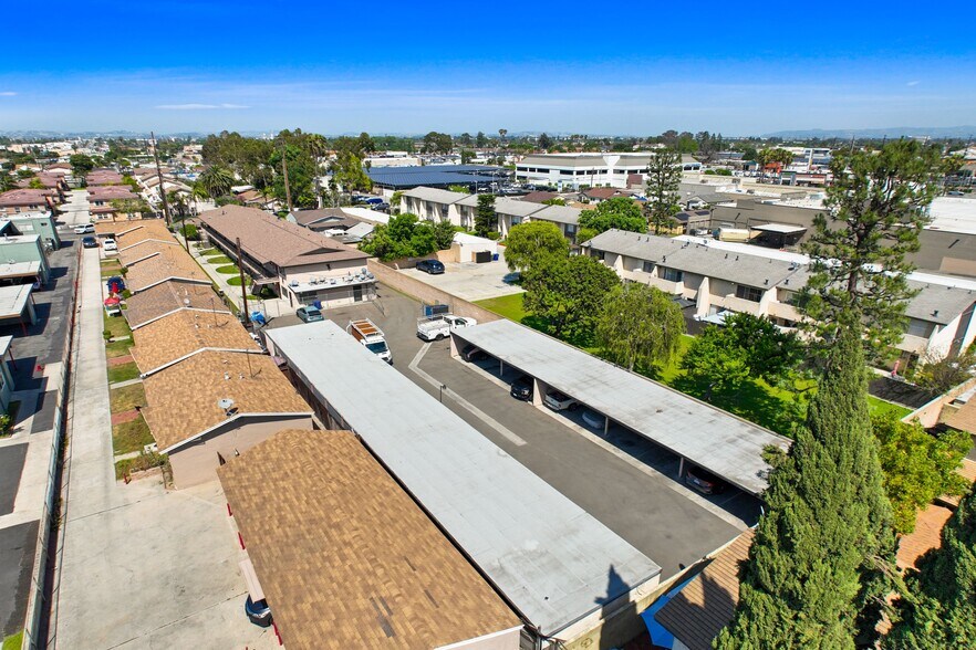 More Photos Of 4502 Elizabeth St, Cudahy Apartments For Sale