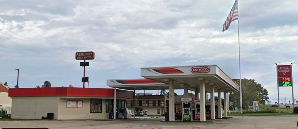 More Photos Of 5314 N State Line Ave, Texarkana Service Station For Sale