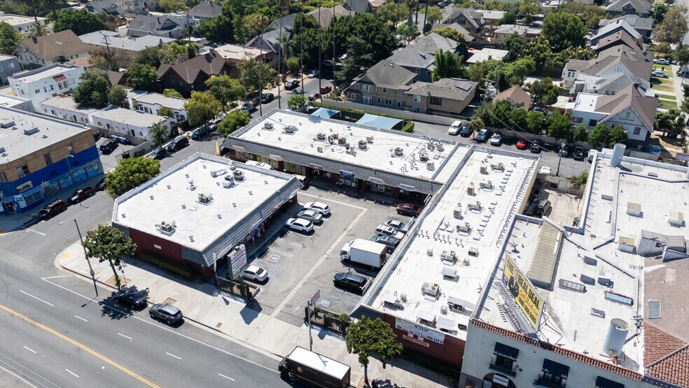 More Photos Of 1660 W Adams Blvd, Los Angeles Storefront For Sale