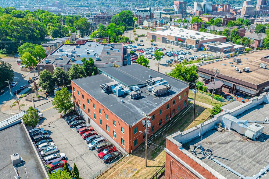 More Photos Of 1901 Centre Ave, Pittsburgh Office For Lease