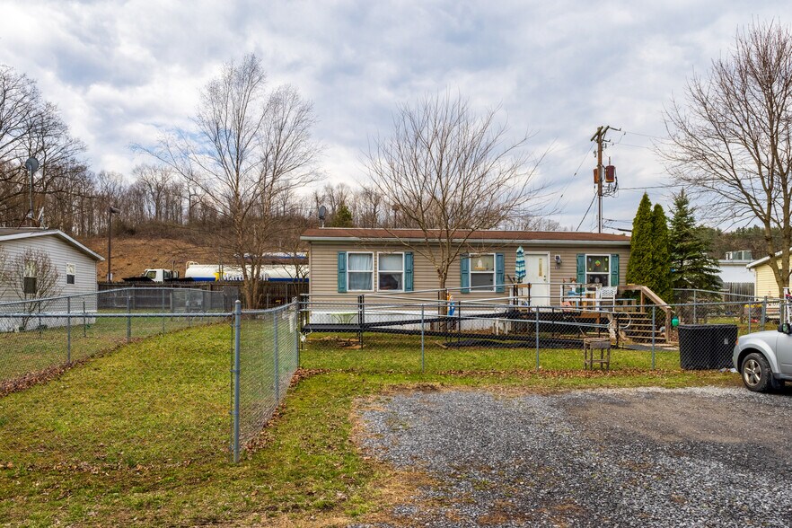 More Photos Of 1094 Chestnut St, Claysburg Manufactured Housing Mobile Home Park For Sale