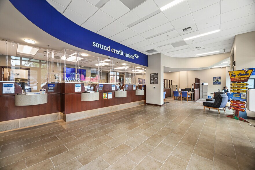 More Photos Of 4730 California Ave SW, Seattle Apartments For Lease