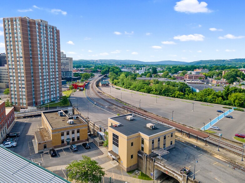 More Photos Of 269 W Jefferson St, Syracuse Office For Lease