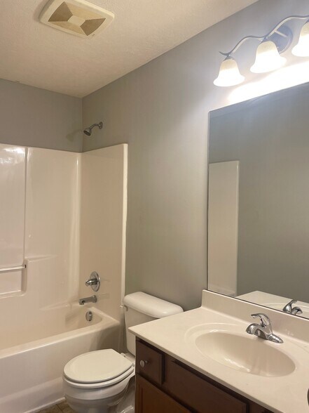 More Photos Of 415 Upper Stone Ave, Bowling Green Apartments For Sale