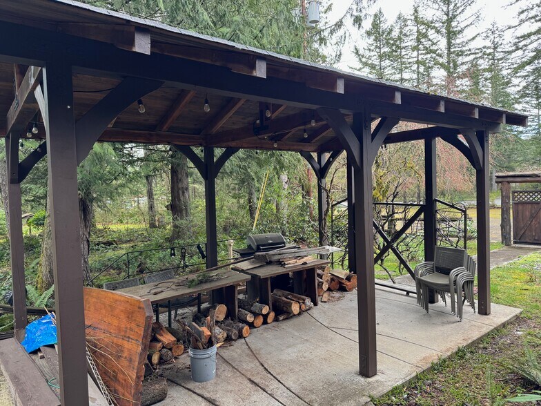 More Photos Of 295534 US Highway 101, Quilcene Flex For Sale