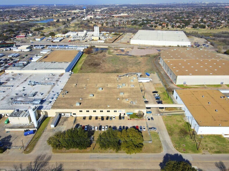Primary Photo Of 1925 Country Club Dr, Carrollton Warehouse For Sale