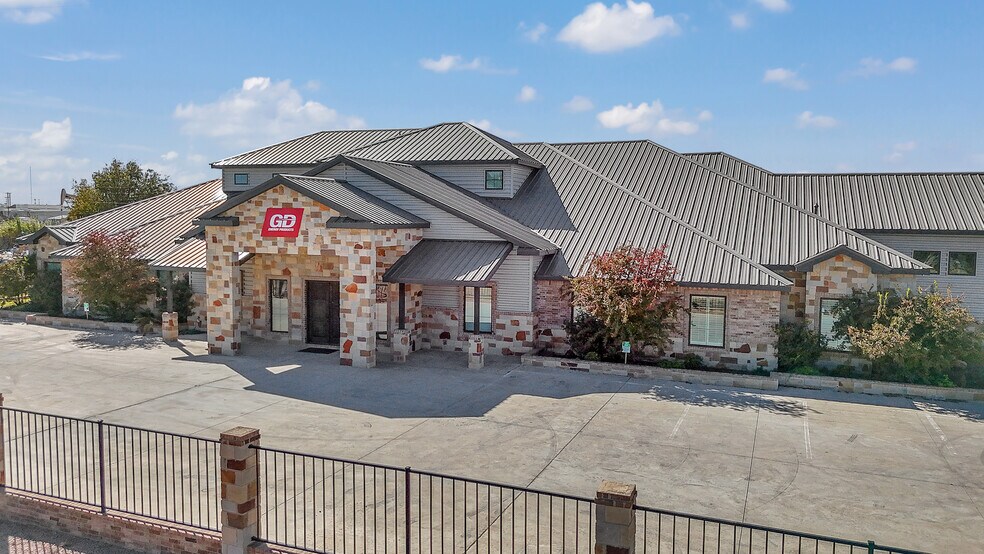 More Photos Of 4313 N County Rd W, Odessa Office For Sale