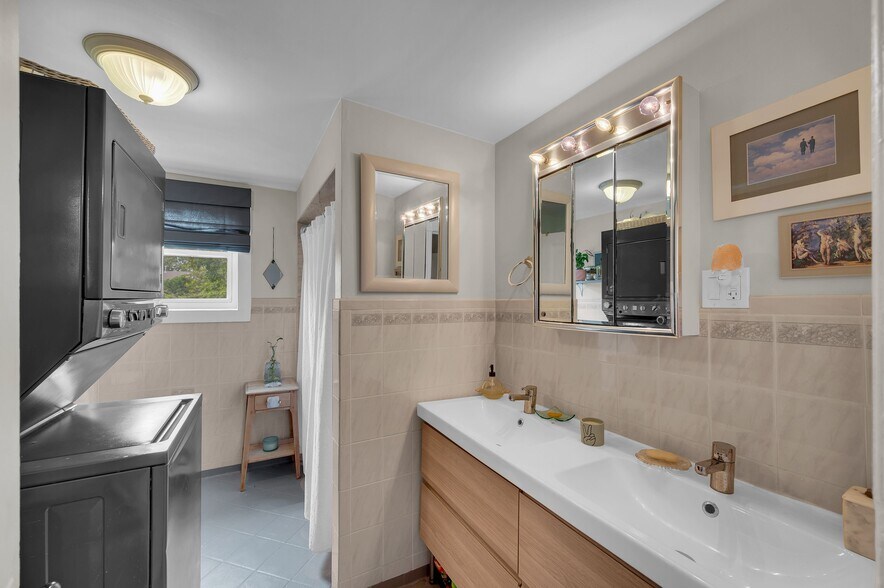 More Photos Of 396 2nd Ave, Long Branch Apartments For Sale