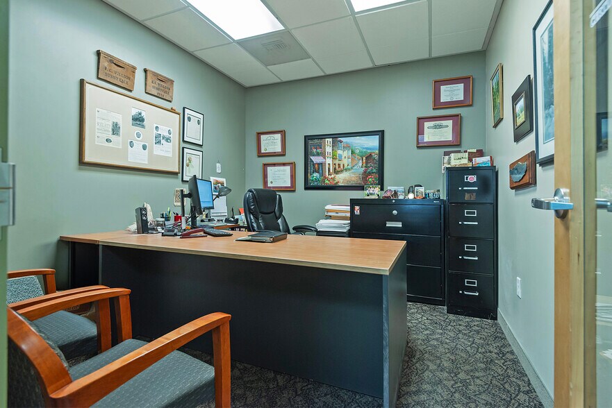 More Photos Of 7370-7430 Creek Rd, Midvale Office For Sale