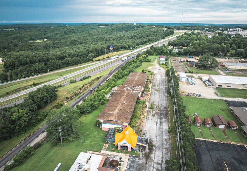 More Photos Of 127 Howard Johnson Dr, Rolla Hotel For Sale