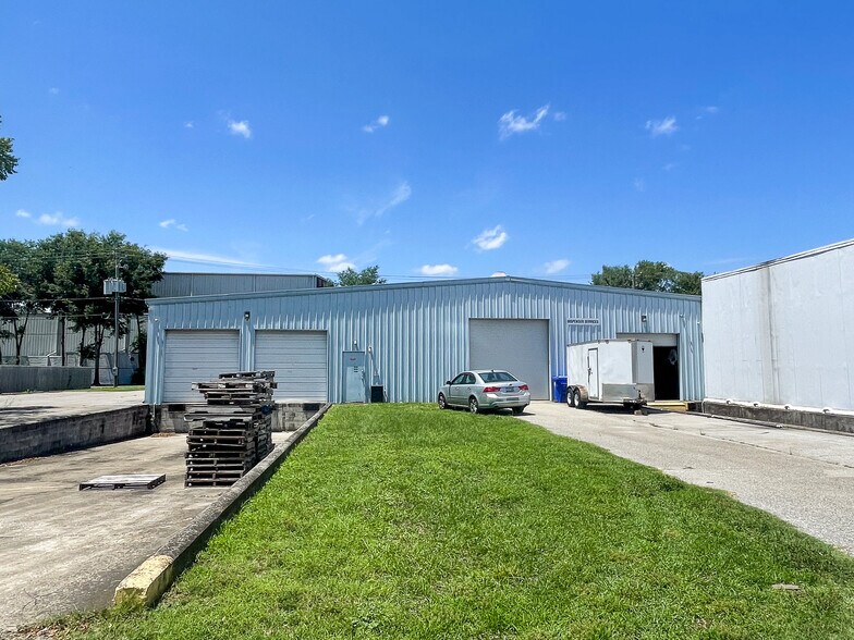 More Photos Of 4273 Domino Ave, North Charleston Warehouse For Lease