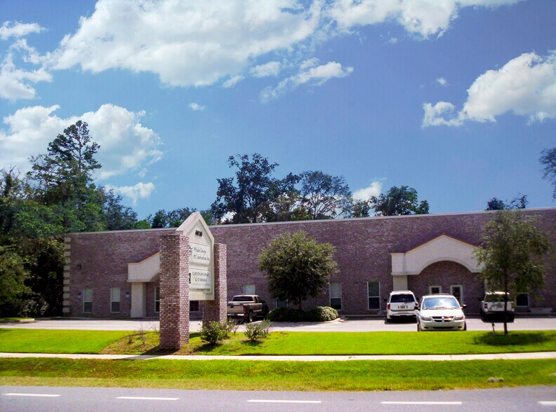 More Photos Of 4030 N Monroe St, Tallahassee Light Distribution For Sale