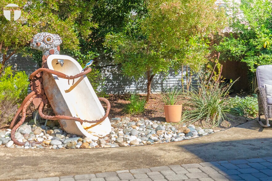 More Photos Of 2220 Capitol Ave, Sacramento Apartments For Sale