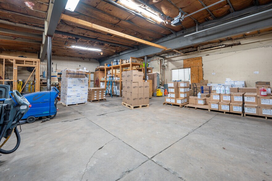 More Photos Of 700 Hoke St, Latrobe Office For Sale