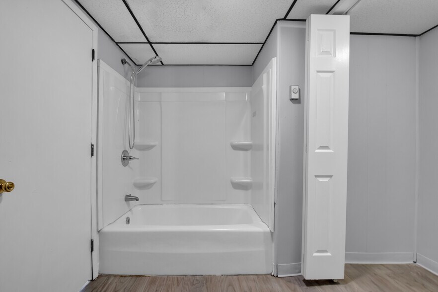 More Photos Of 52 W Ludlow St, Summit Hill Apartments For Sale