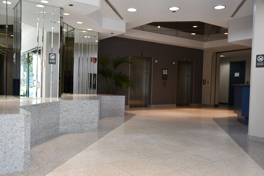 More Photos Of 1414 S Grand Ave, Los Angeles Medical For Lease