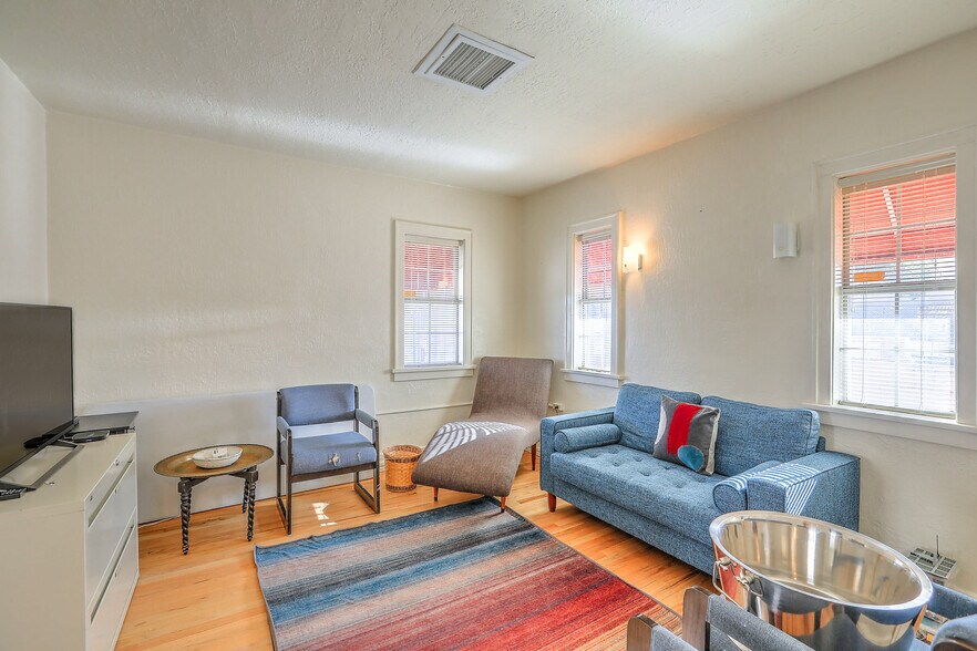 More Photos Of 3104 Monte Vista Blvd NE, Albuquerque Office For Sale