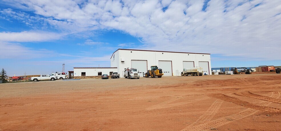 More Photos Of 860 35th Ave E, Dickinson Warehouse For Sale