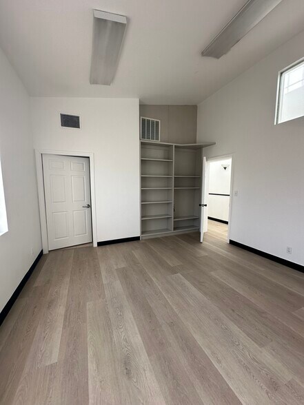 More Photos Of 8230 W Charleston Blvd, Las Vegas Medical For Sale