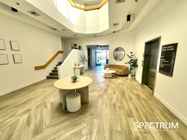 More Photos Of 23206 Lyons Ave, Santa Clarita Medical For Lease