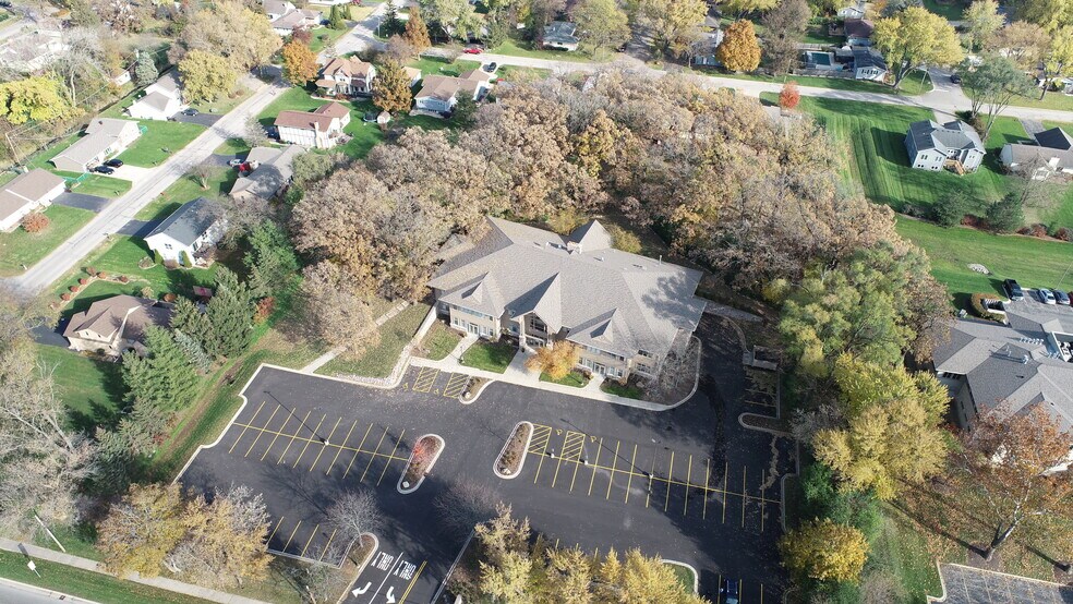 More Photos Of 420 N Front St, Mchenry Office For Lease