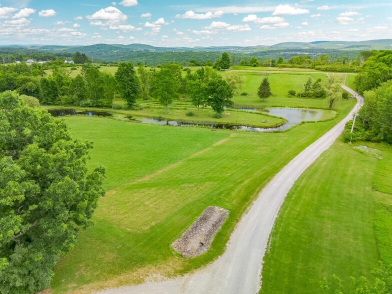 More Photos Of 175 Decoverly Lane, Falls Specialty For Sale