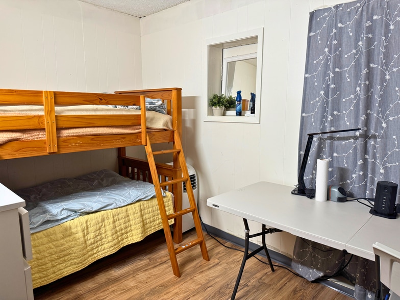 More Photos Of 2428 Wavell St, Houston Religious Facility For Sale