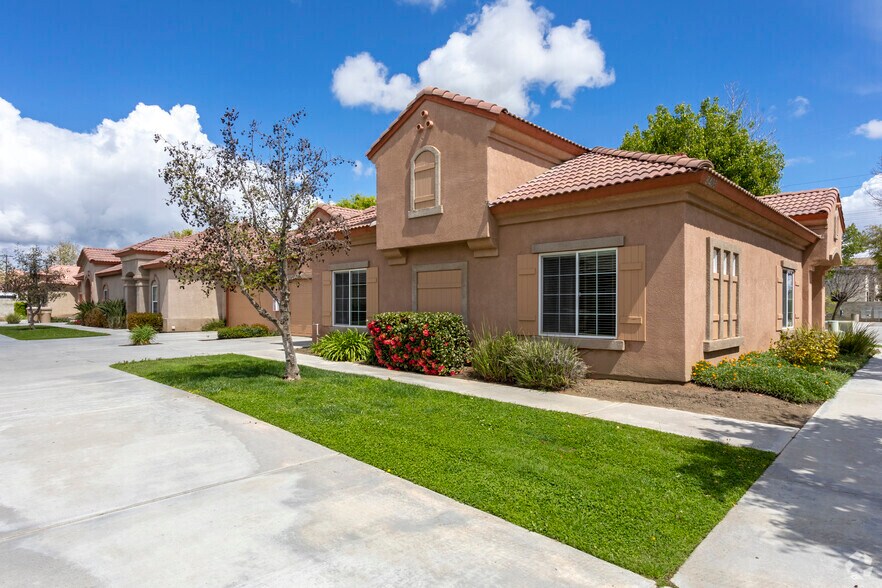 More Photos Of 8400 White Rock Dr, Bakersfield Apartments For Sale